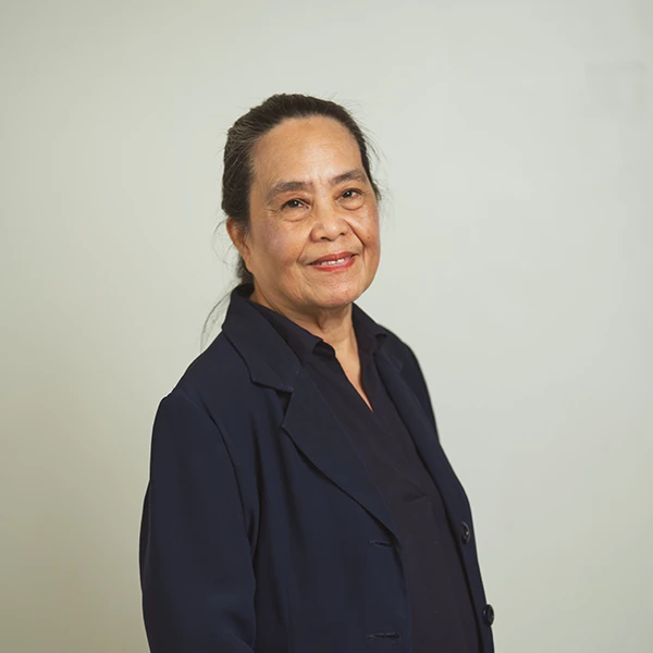 Dr. Lourdes LaGuardia文學類